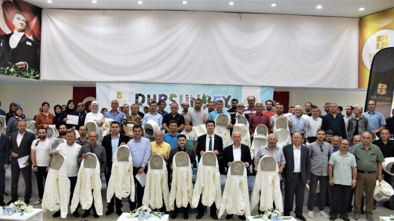 Dursunbey’de Arıcılığa İlgi Artıyor