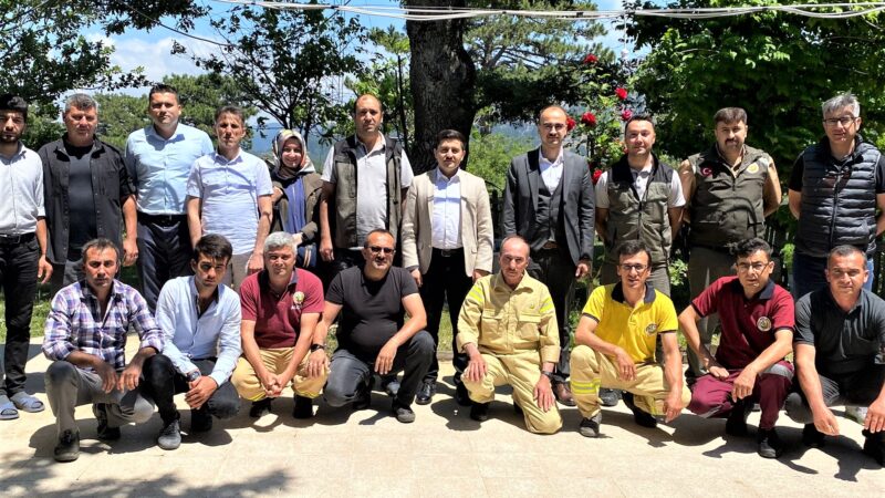 Dursunbey Kaymakamlığı Karyağmaz Bölgesinde orman yangınları sezon açılışı ile ilgili toplantı gerçekleştirildi.