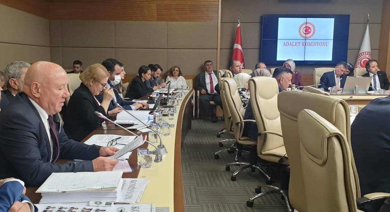 “Bu yasa yazılı basına kilit vurdurur”