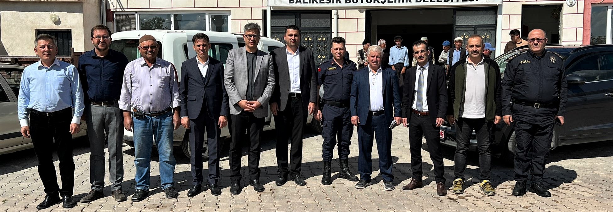 T.C. Dursunbey Kaymakamlığı Şenköy, Arıklar, Ramazanlar, Reşadiye, Işıklar Mahallelerinde halk toplantısı gerçekleştirdi.