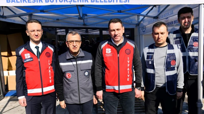 Balıkesir, deprem bölgesinde ayak basmadık yer bırakmadı