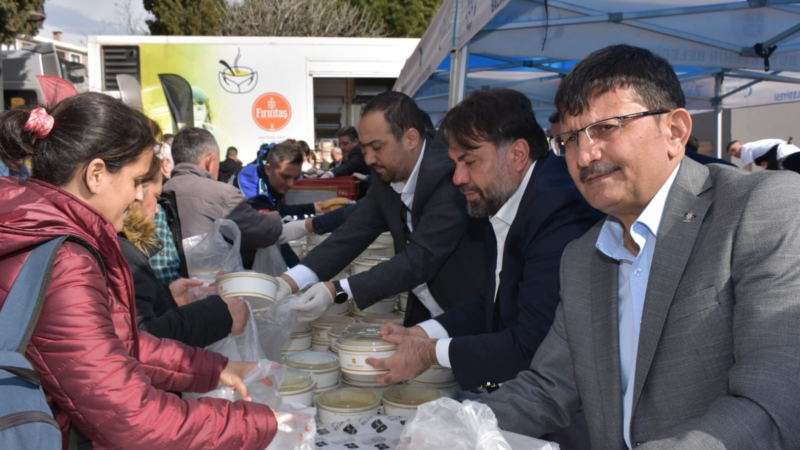 AK PARTİ İL BAŞKANI EKREM BAŞARAN: “ROMAN KARDEŞLERİMİZİN DESTEĞİ