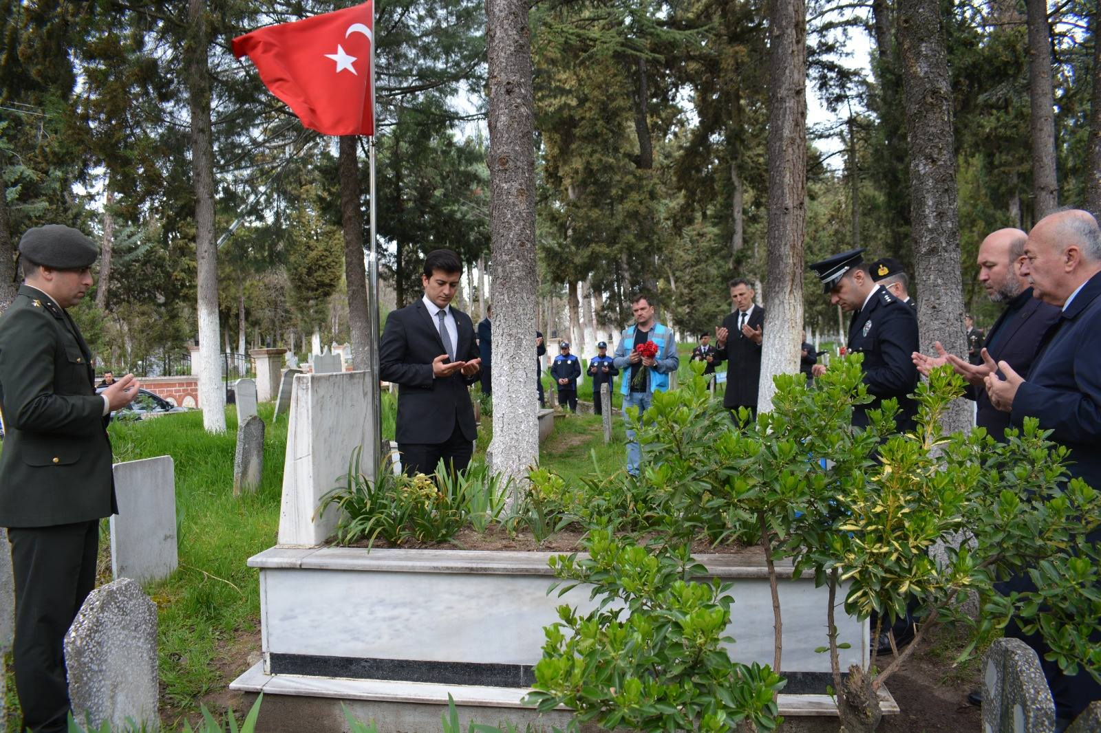 Kaymakam Muttalip Çetin’den 18 Mart Şehitleri Anma Günü Ziyareti