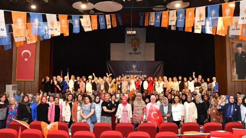 AK Parti Balıkesir Kadın Kolları’ndan Türkiye’ye Örnek Bir Buluşma: İlk İl Danışma Meclisi Gerçekleştirildi