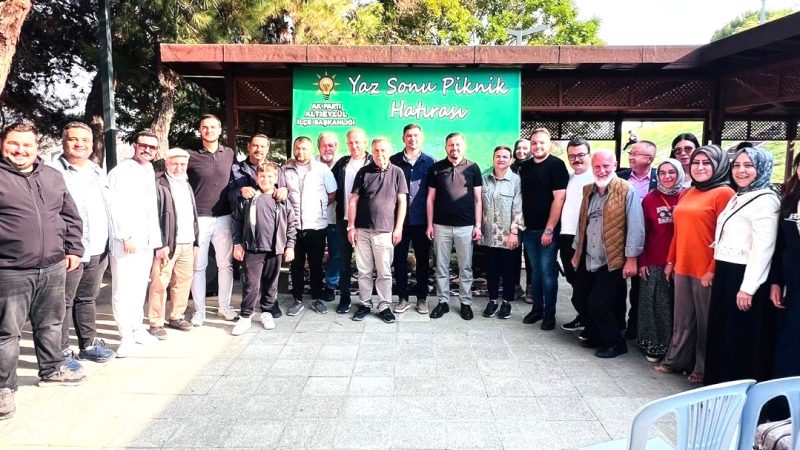 AK PARTİ ALTIEYLÜL’DEN YAZA VEDA PİKNİĞİ