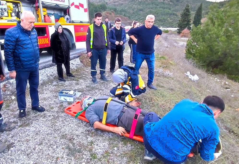 Piribeyler Mevkiinde Trafik Kazası: