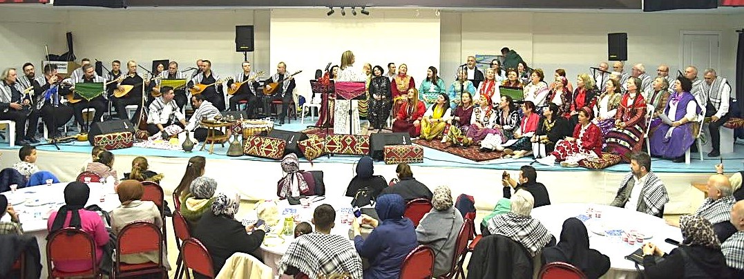 Dursunbey’de Sıra Gecesi Coşkusu: Türkülerle Unutulmaz Gece