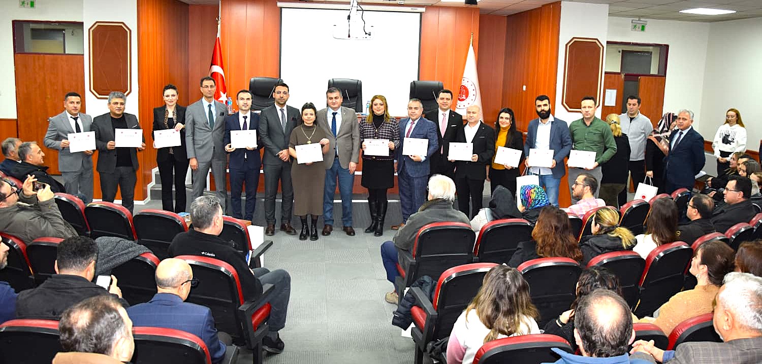 Balıkesir Adliyesi’nde Uzlaşma Kültürüne Katkı Sağlayanlara Ödül