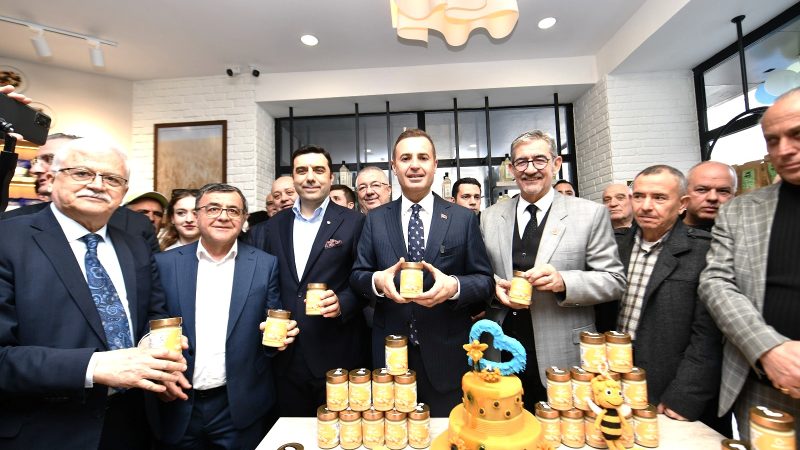 Büyükşehir emeğe değer kattı, Ondan Yerel Market’i hizmete açtı