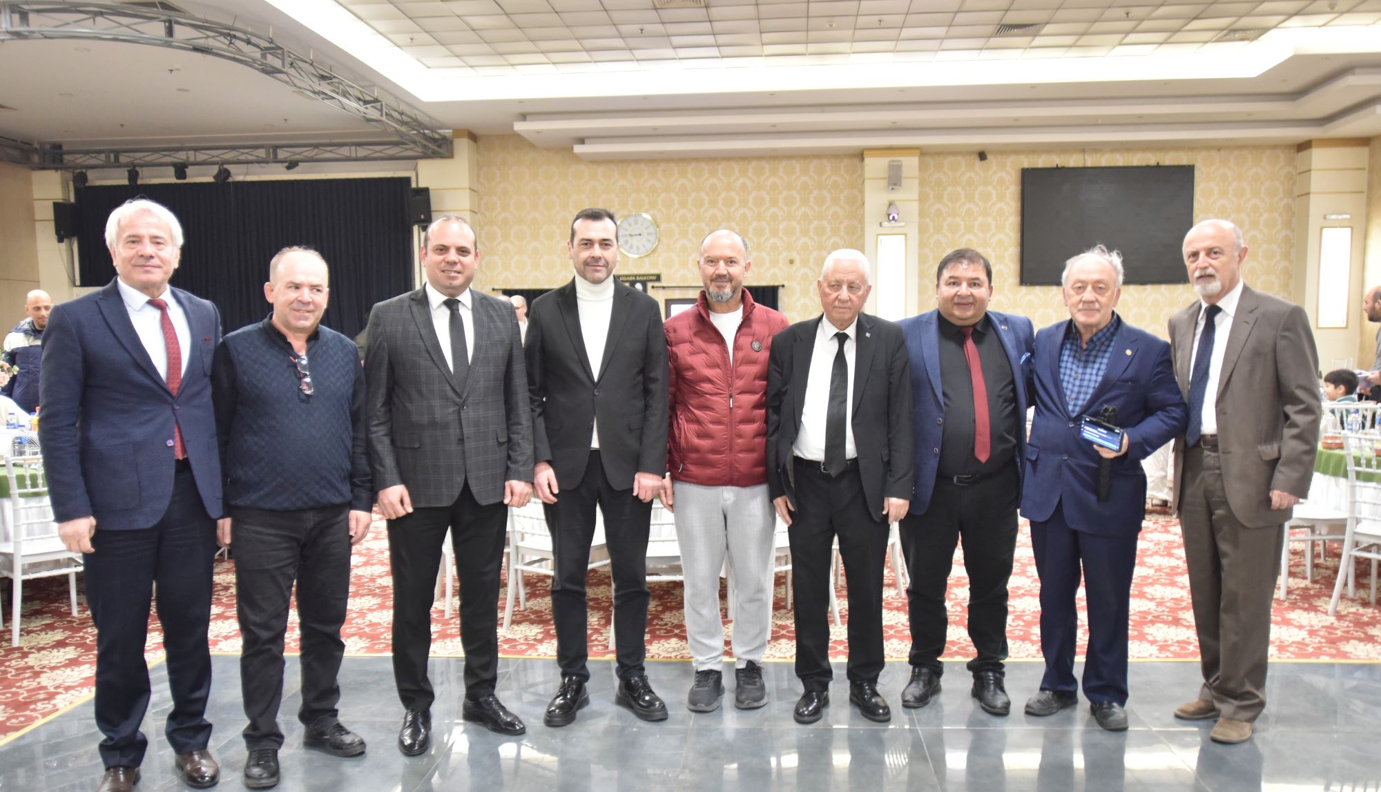 Balıkesirliler birliğinin iftar yemeğinde Balıkesir Dernekleri İftar Sofrasında Buluştu