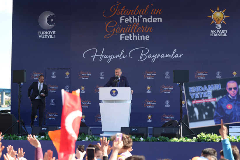 “İstanbul’un fethi, tahrip edilen bir şehrin imarıdır, hayat bulmasıdır”