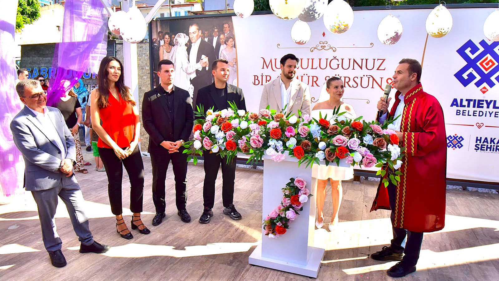 SABRİ UĞUR PARKI AÇIK HAVA NİKAH SALONU HİZMETE AÇILDI