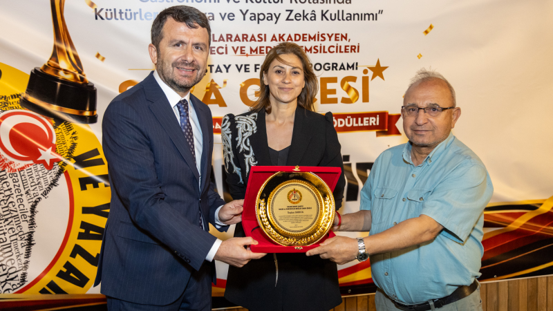 BİK Genel Müdürü Çay: Gazetecinin alın teri veri deposu olarak görülmemeli